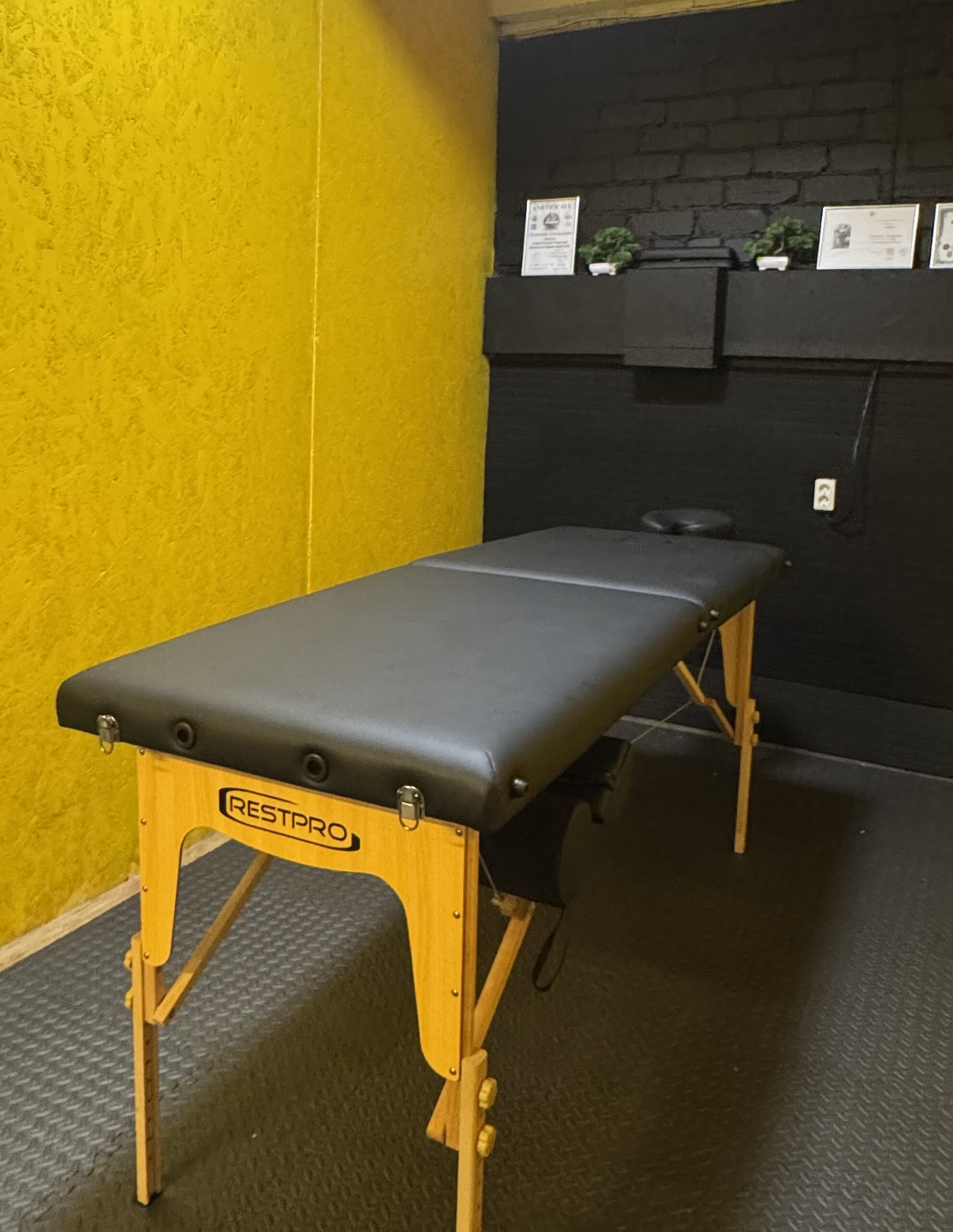 Massage room for rent
